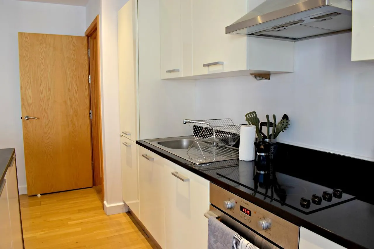 Modern 2 Bedroom Apartment Next To Olympic Park London United Kingdom